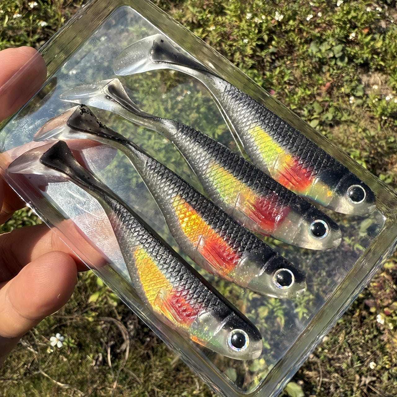 4pcs Handcrafted Reflective Silicone Fishing Lure Black Re- 4pieces